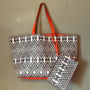 Echo leather tote bag with matching wristlet
